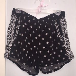 Breezy black patterned shorts